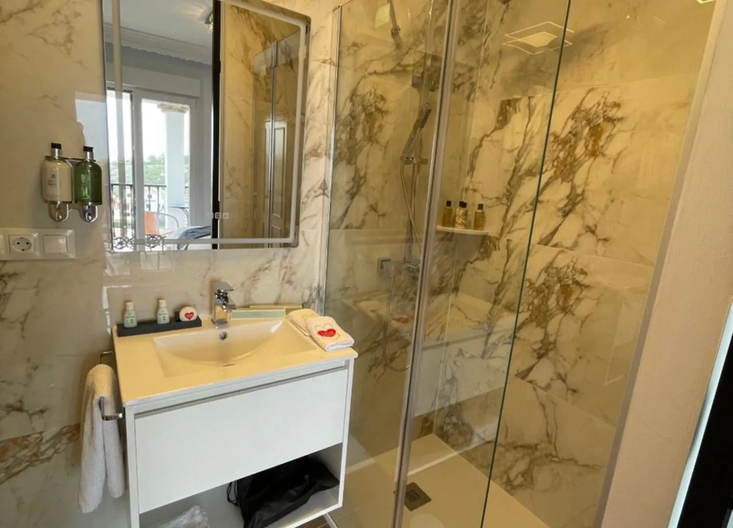 Cariad Boutique Bed & Breakfast La Cala Del Moral